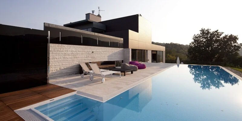 17807 Red Oak Dr, Houston